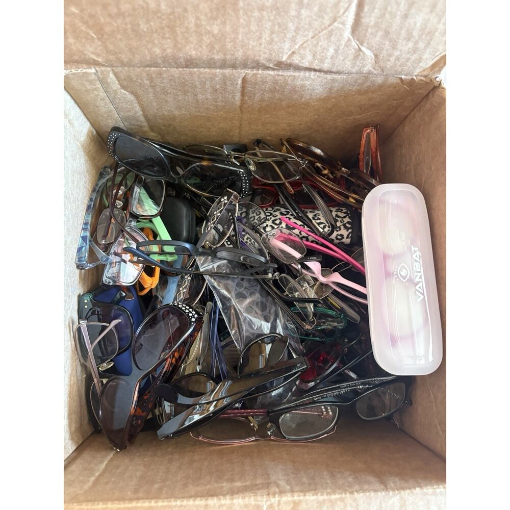 Sunglasses & Eyeglasses Mystery Box Mixed Brands Lot 7lb 2.35oz Bulk Resale